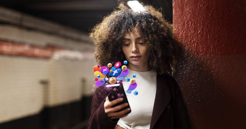 Redes Sociais sob controle: A conspiração dos algoritmos e a manipulação da informação